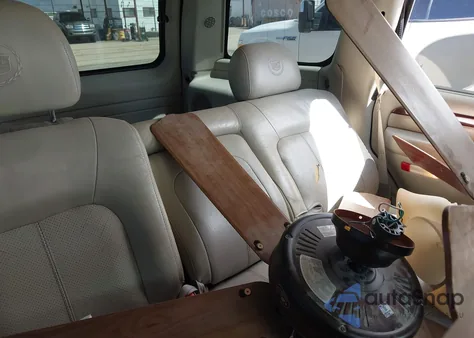 2002 Cadillac Escalade Standard z USA, uszkodzony, nr VIN 1GYEK63N62R229236